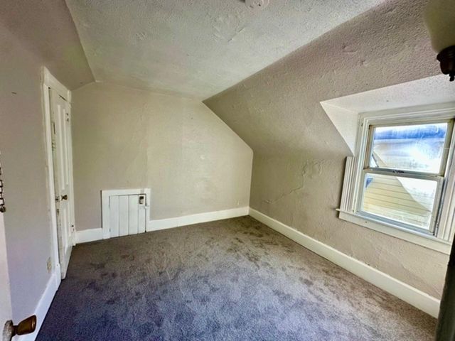 1325 MISSISSIPPI Avenue, Davenport, IA 52803