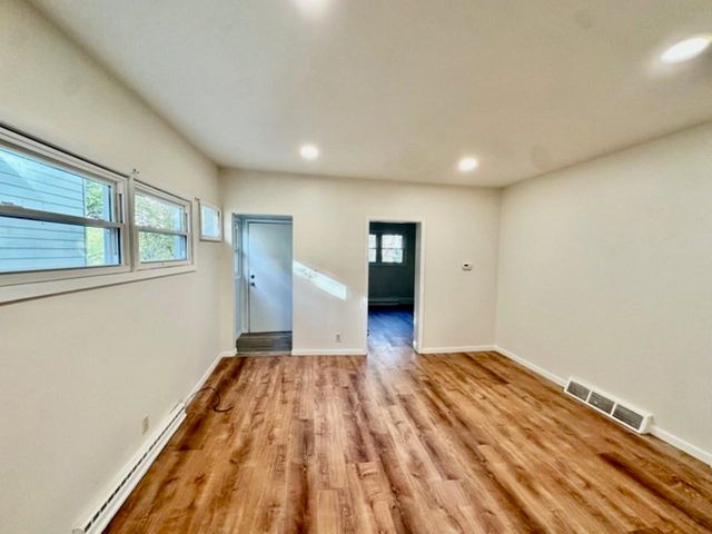 1325 MISSISSIPPI Avenue, Davenport, IA 52803