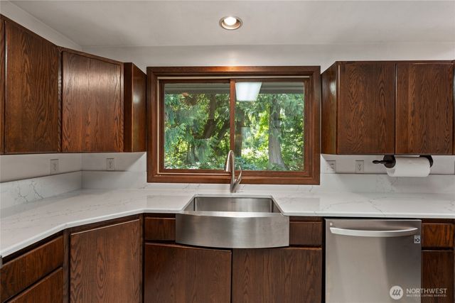 2102 Mark Street, Olympia, WA 98516
