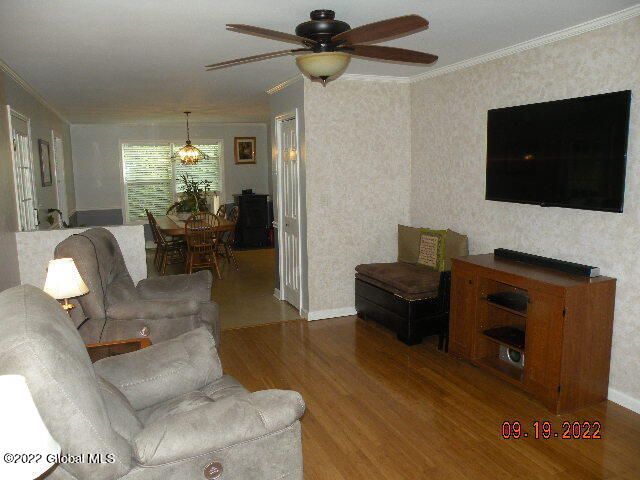 77 Canal Road, Halfmoon, NY 12065