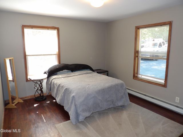 77 Canal Road, Halfmoon, NY 12065