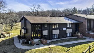 80 Lausanne COURT #80-08, Lake Geneva, WI 53147