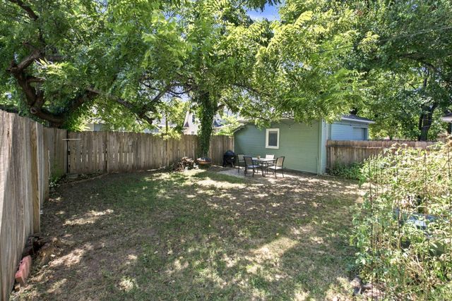 3211 Chatfield Pl, Wichita, KS 67208