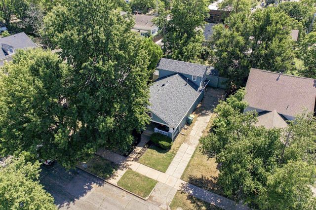 3211 Chatfield Pl, Wichita, KS 67208