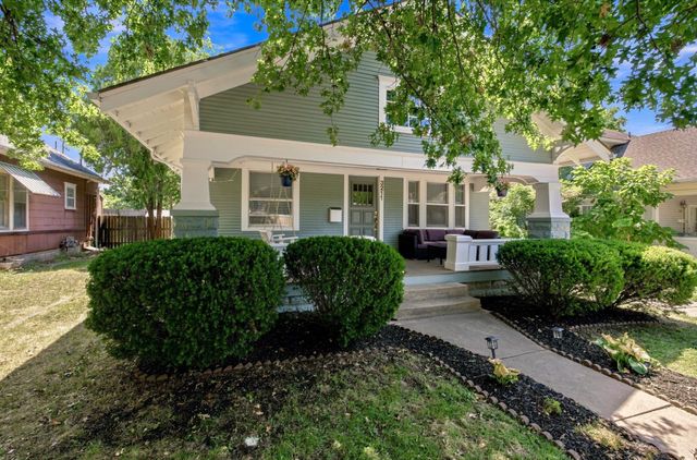 3211 Chatfield Pl, Wichita, KS 67208