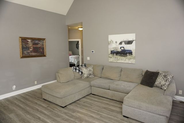 3606 Geneva Dr, Murfreesboro, TN 37128