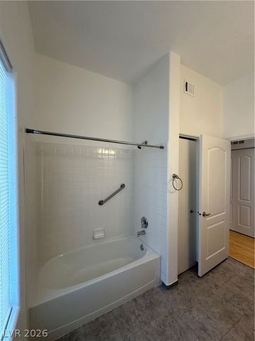 3395 CACTUS SHADOW Street 102, Las Vegas, NV 89129