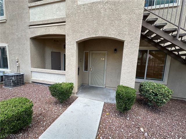 3395 CACTUS SHADOW Street 102, Las Vegas, NV 89129