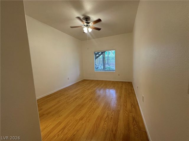 3395 CACTUS SHADOW Street 102, Las Vegas, NV 89129