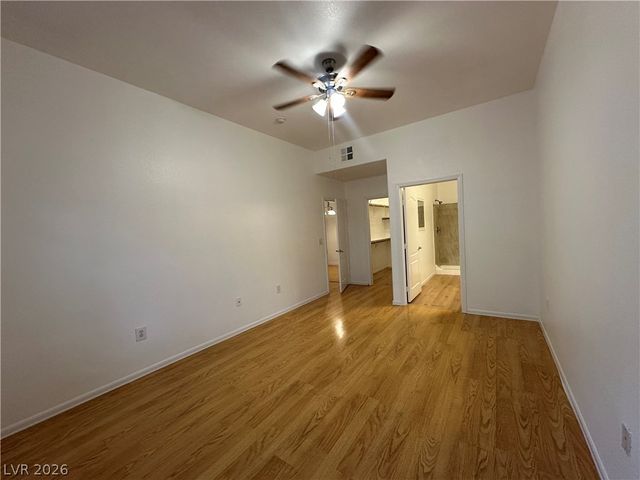 3395 CACTUS SHADOW Street 102, Las Vegas, NV 89129