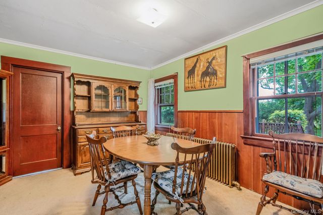 1055 Oregon Road, Mattituck, NY 11952