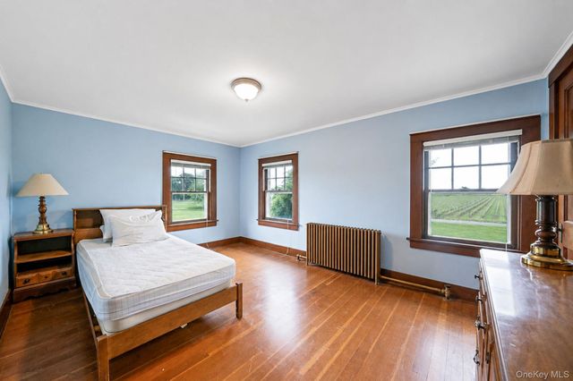 1055 Oregon Road, Mattituck, NY 11952