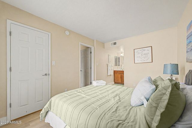 2625 E INDIAN SCHOOL Road 222, Phoenix, AZ 85016