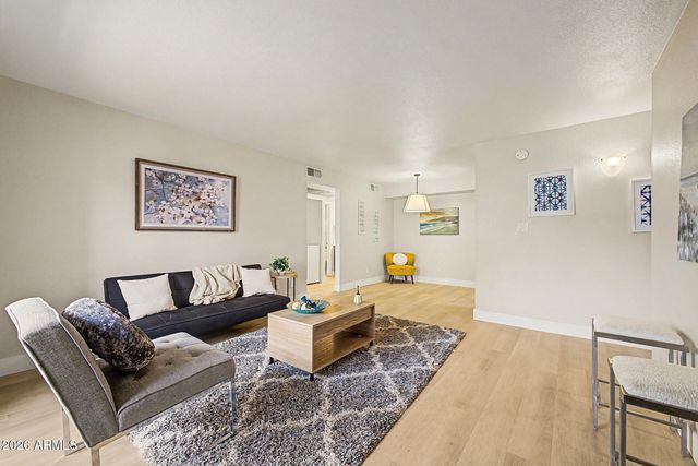 2625 E INDIAN SCHOOL Road 222, Phoenix, AZ 85016