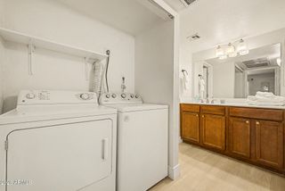 2625 E INDIAN SCHOOL Road 222, Phoenix, AZ 85016