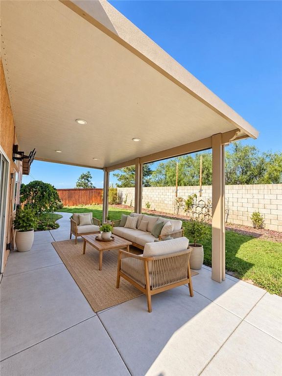 22686 Hannah Court, Corona, CA 92883 — photo 4