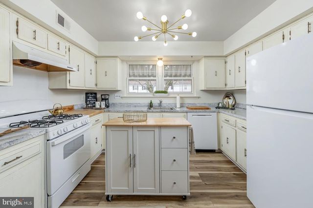 1611 ACORN PL, Clementon, NJ 08021