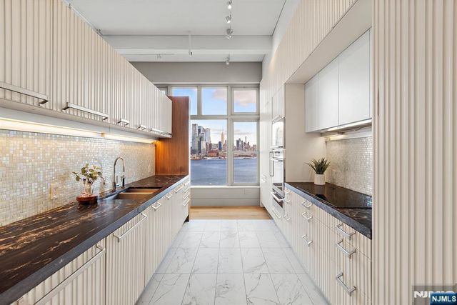 1500 Hudson Street 11FG, Hoboken, NJ 07030