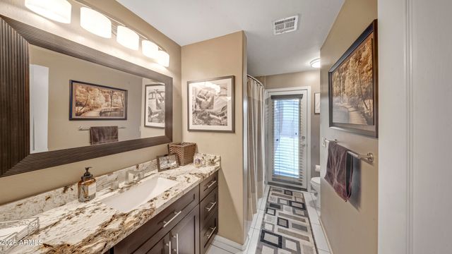 7228 W VOLTAIRE Avenue, Peoria, AZ 85381