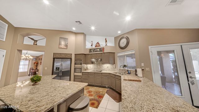 7228 W VOLTAIRE Avenue, Peoria, AZ 85381