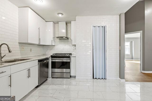 2102 Sandtree Court SW, Atlanta, GA 30331