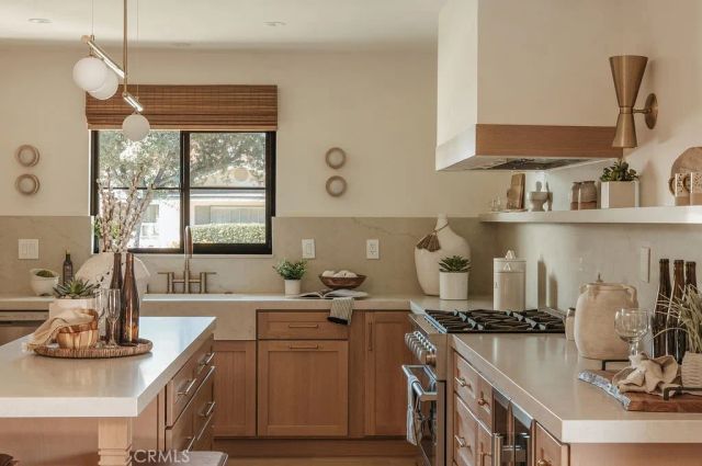 1283 Hillsdale, Claremont, CA 91711