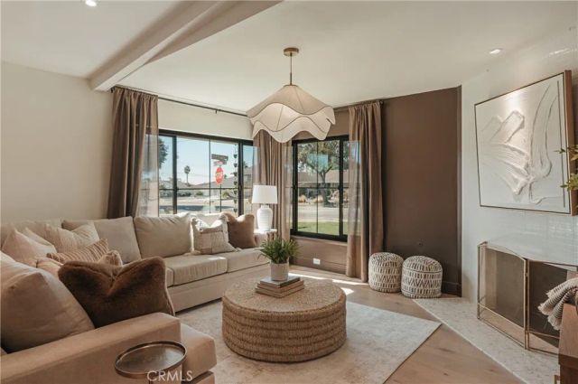 1283 Hillsdale, Claremont, CA 91711