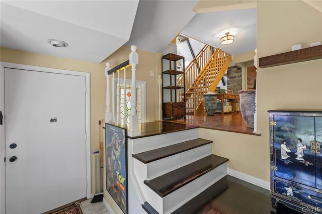 5303 Onondaga Road, Onondaga, NY 13031