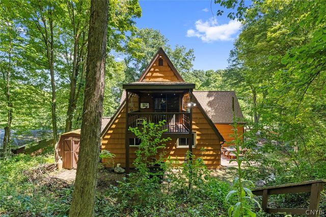 5303 Onondaga Road, Onondaga, NY 13031