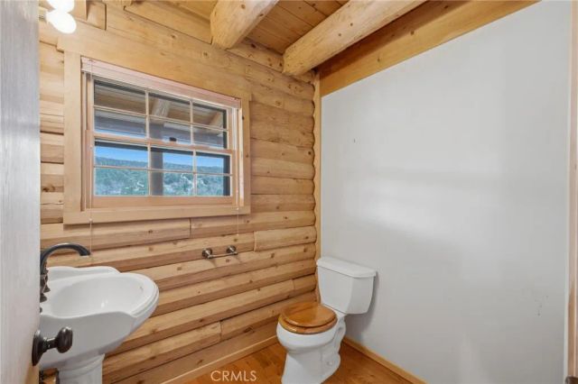 33052 Donner, Running Springs, CA 92382