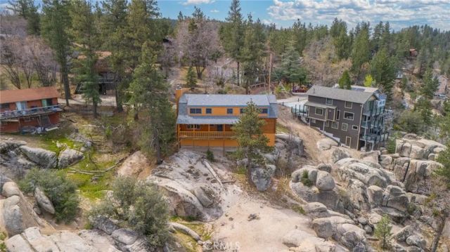 33052 Donner, Running Springs, CA 92382