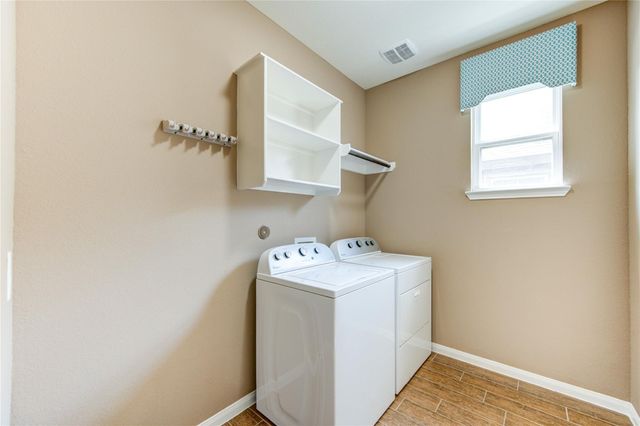 18318 Russett Green Drive, Tomball, TX 77377