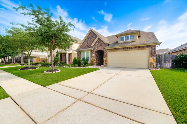 18318 Russett Green Drive, Tomball, TX 77377