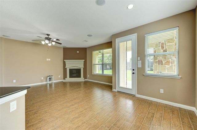 18318 Russett Green Drive, Tomball, TX 77377