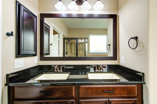 18318 Russett Green Drive, Tomball, TX 77377