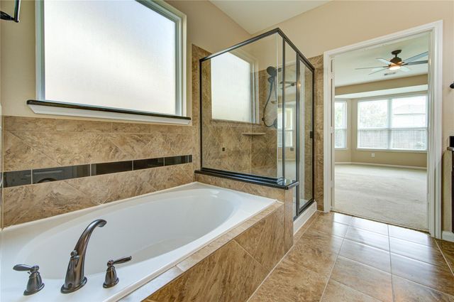 18318 Russett Green Drive, Tomball, TX 77377