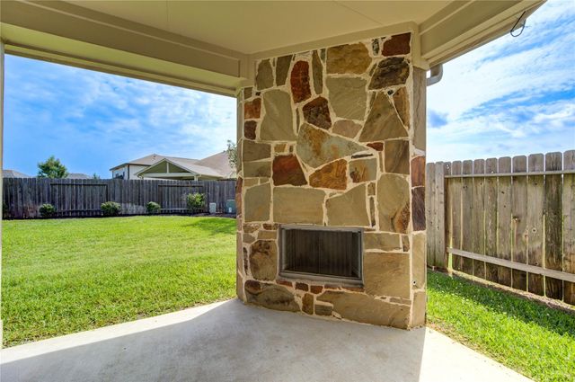 18318 Russett Green Drive, Tomball, TX 77377