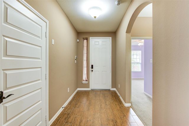 18318 Russett Green Drive, Tomball, TX 77377