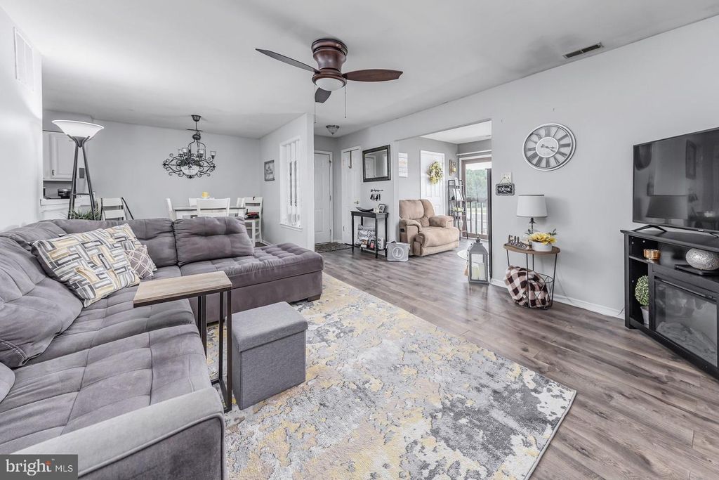 20 PICKWICK PL, SEWELL, NJ 08080 — photo 4