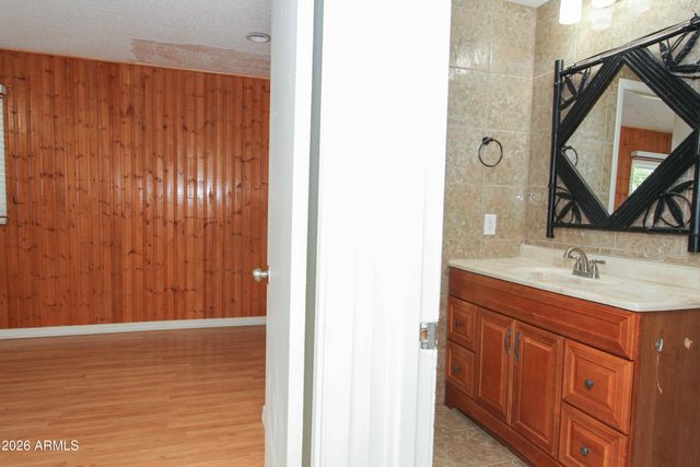 6538 N 43RD Avenue, Glendale, AZ 85301