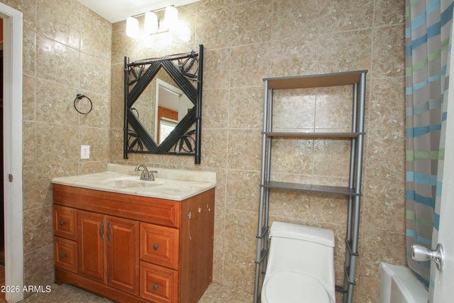 6538 N 43RD Avenue, Glendale, AZ 85301