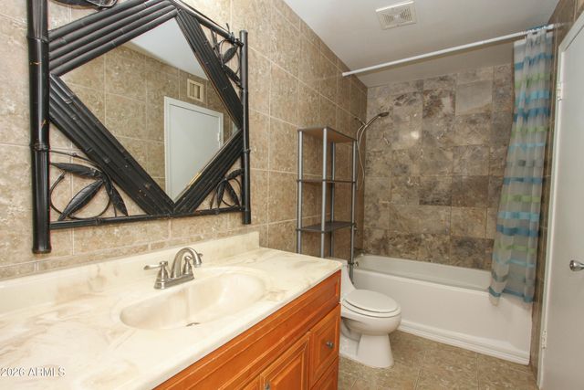 6538 N 43RD Avenue, Glendale, AZ 85301