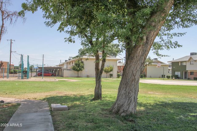 6538 N 43RD Avenue, Glendale, AZ 85301