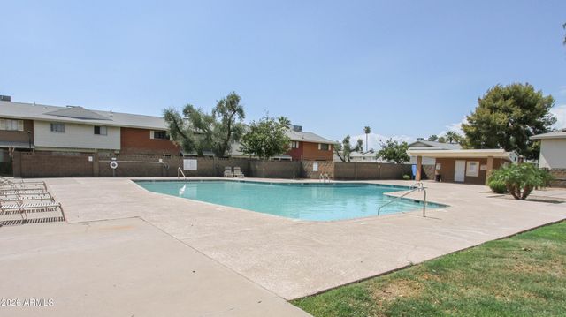 6538 N 43RD Avenue, Glendale, AZ 85301