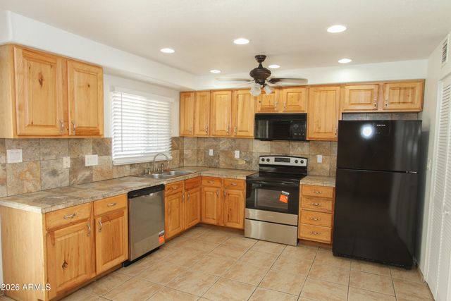 6538 N 43RD Avenue, Glendale, AZ 85301
