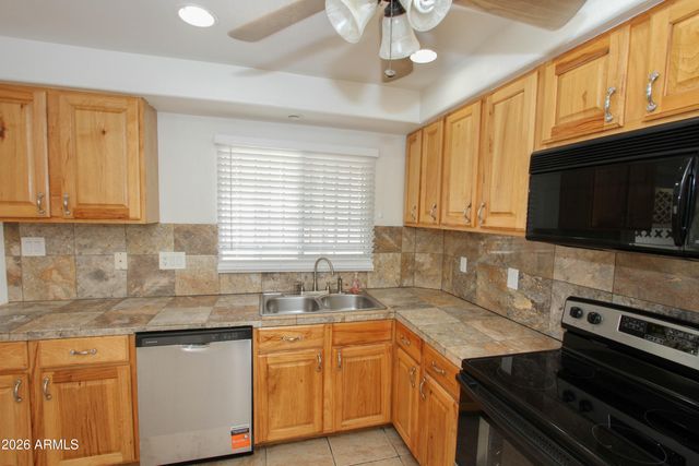 6538 N 43RD Avenue, Glendale, AZ 85301