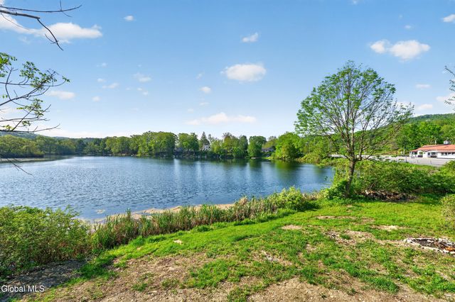 2880 New York 22, Cambridge, NY 12816