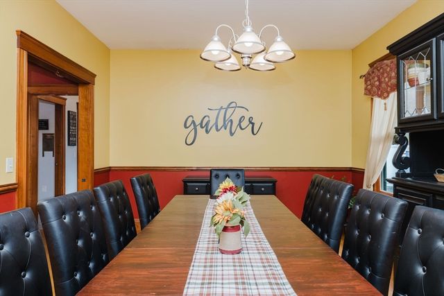 165 Andrea Ln, Taunton, MA 02780