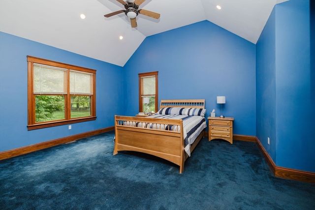 165 Andrea Ln, Taunton, MA 02780