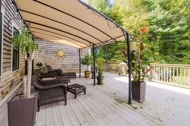 165 Andrea Ln, Taunton, MA 02780